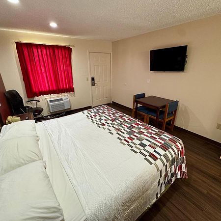 Razorback Inn Rogers Extérieur photo